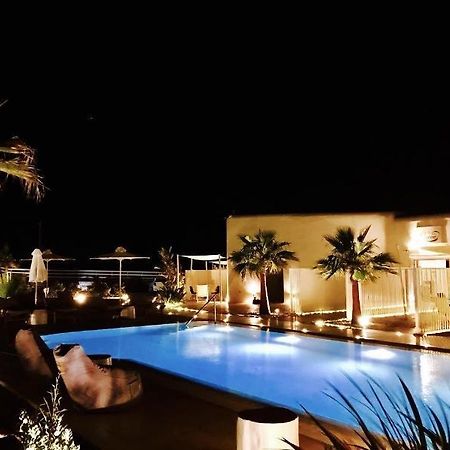 Queen Boutique Suites Mykonos Town エクステリア 写真