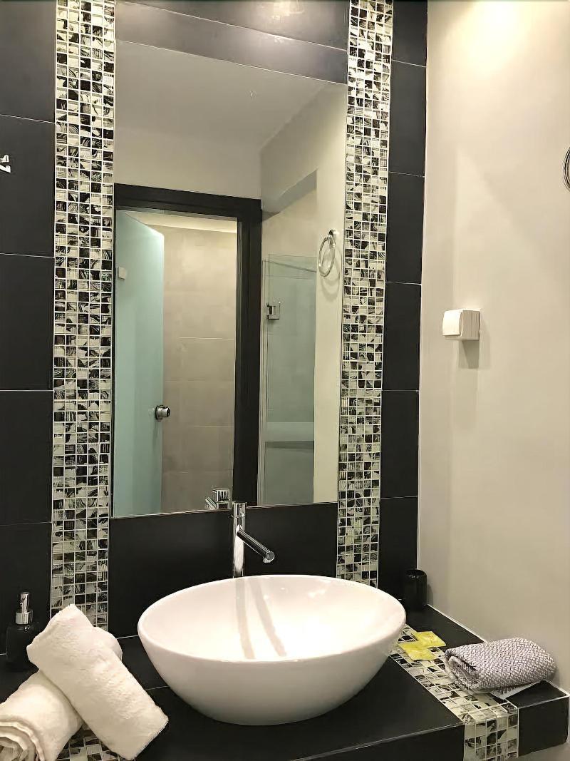 Queen Boutique Suites Mykonos Town エクステリア 写真