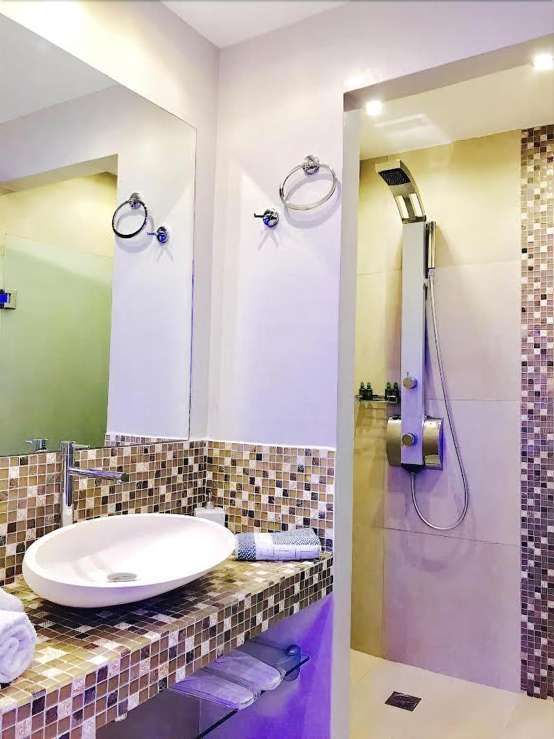 Queen Boutique Suites Mykonos Town エクステリア 写真
