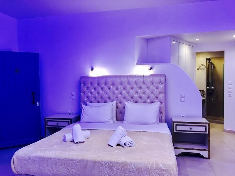 Queen Boutique Suites Mykonos Town エクステリア 写真