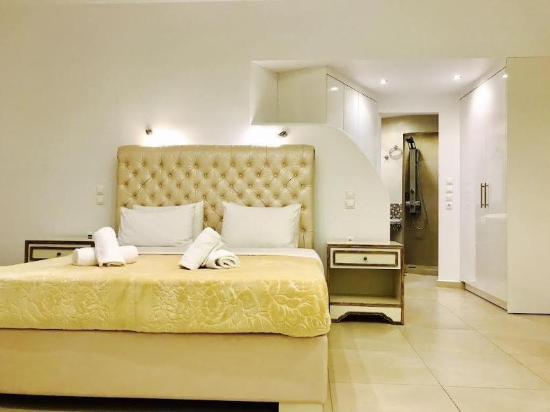 Queen Boutique Suites Mykonos Town エクステリア 写真
