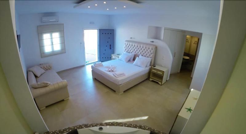 Queen Boutique Suites Mykonos Town エクステリア 写真