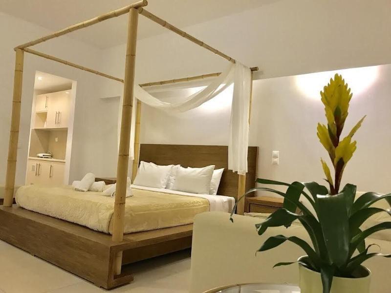 Queen Boutique Suites Mykonos Town エクステリア 写真