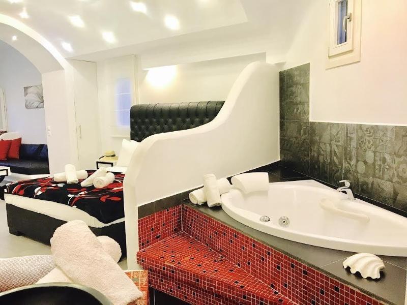 Queen Boutique Suites Mykonos Town エクステリア 写真