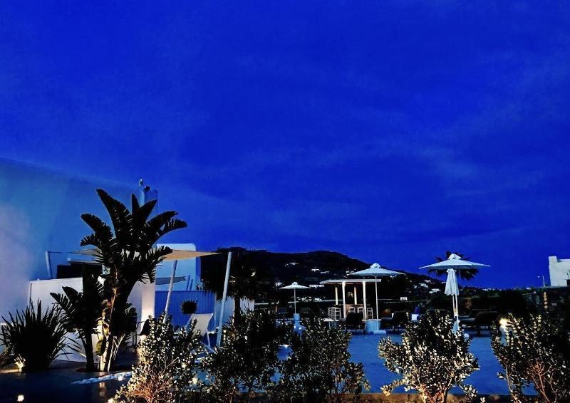 Queen Boutique Suites Mykonos Town エクステリア 写真