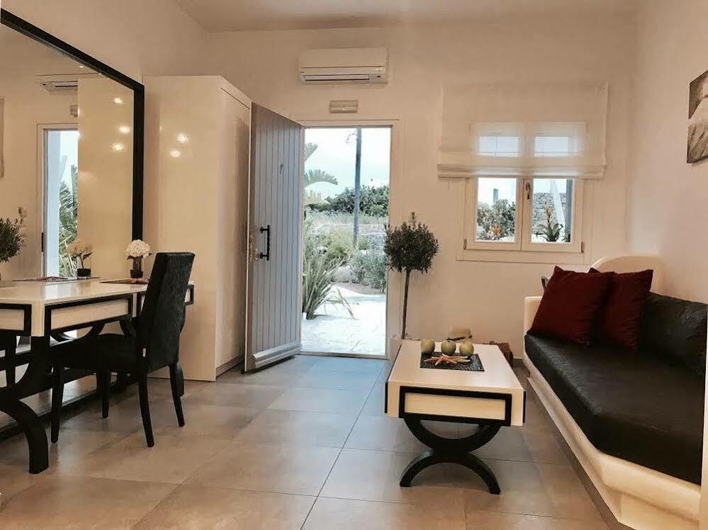 Queen Boutique Suites Mykonos Town エクステリア 写真