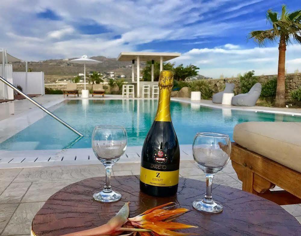 Queen Boutique Suites Mykonos Town エクステリア 写真