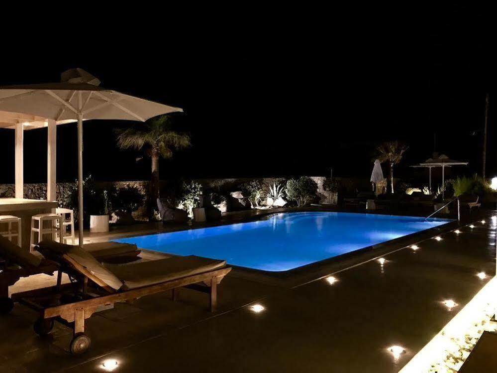Queen Boutique Suites Mykonos Town エクステリア 写真