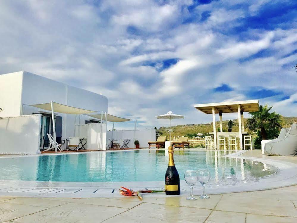 Queen Boutique Suites Mykonos Town エクステリア 写真